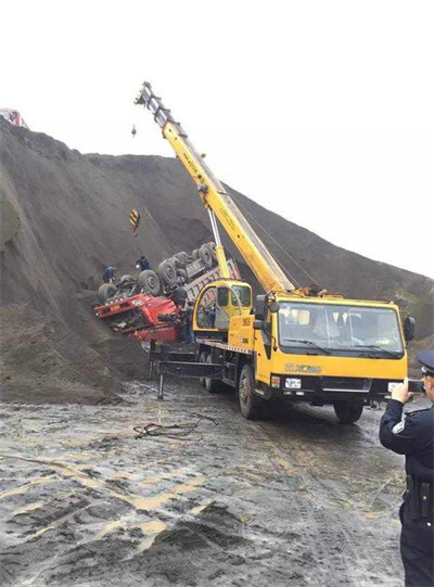 离石区上犹道路救援